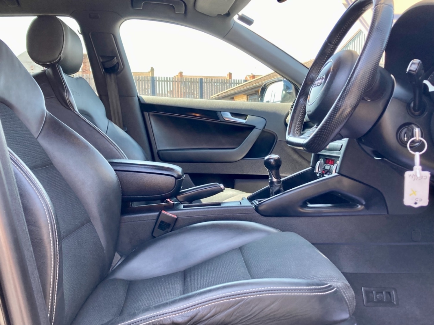 Used Audi A3 2011 for sale - 76777048: Photo 2