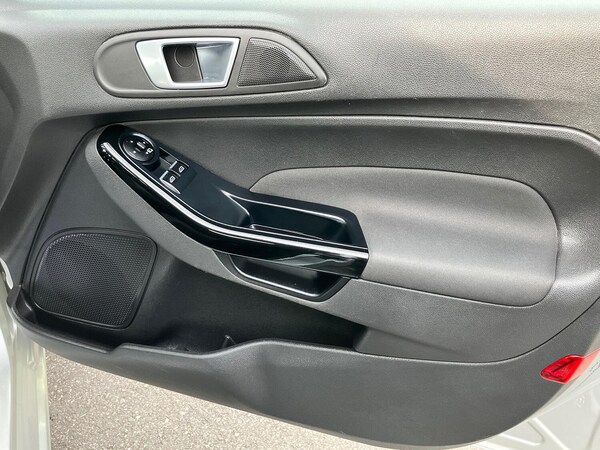 Used Ford Fiesta 2015 for sale - 74185210: Photo 25