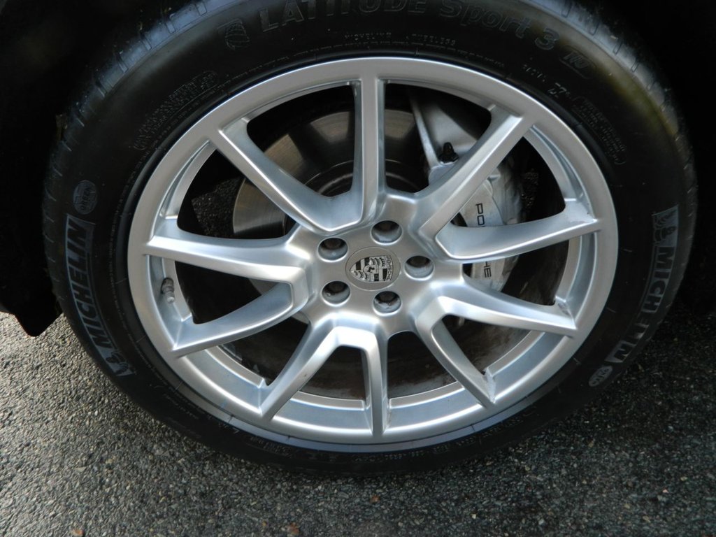 Used Porsche Macan 2014 for sale - 76429763: Photo 30