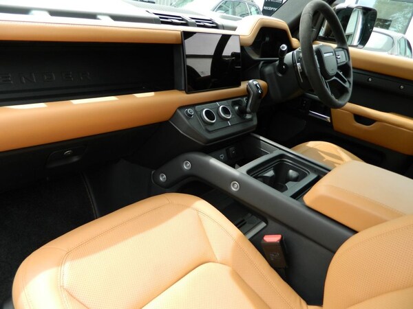 Used Land Rover Defender 2022 for sale - 75020559: Photo 17