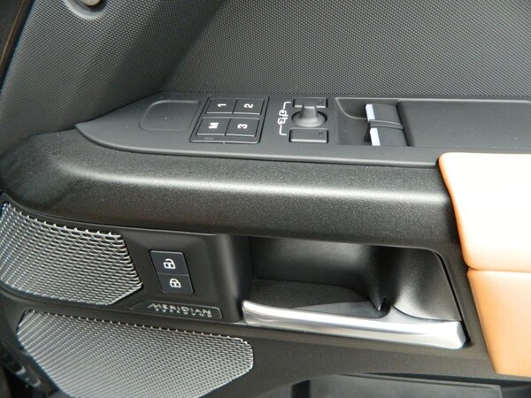 Used Land Rover Defender 2022 for sale - 75020559: Photo 25