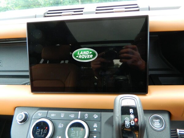 Used Land Rover Defender 2022 for sale - 75020559: Photo 26