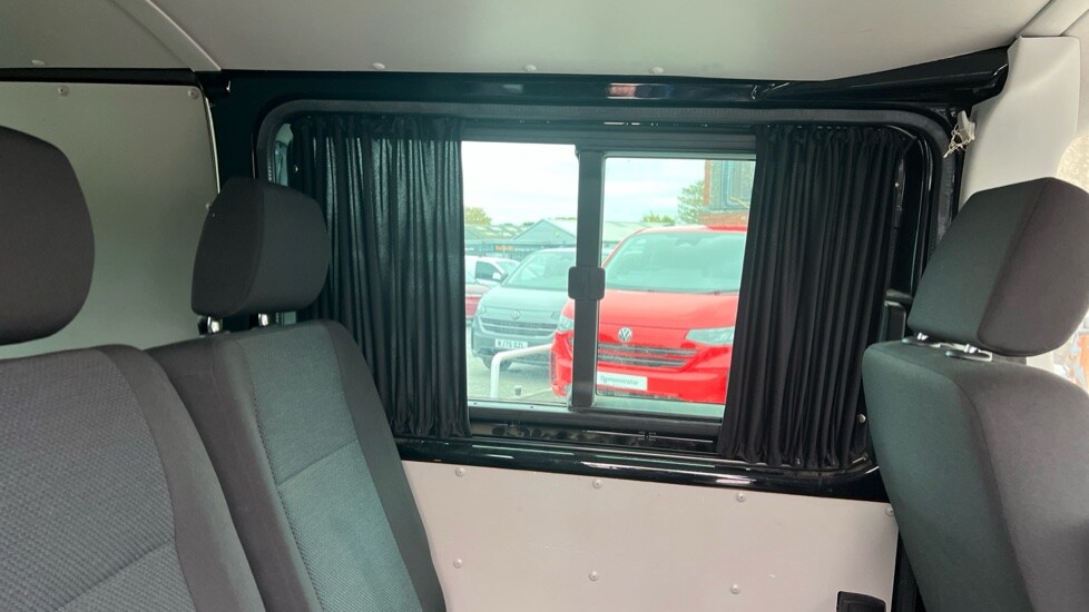 Used Volkswagen Transporter 2018 for sale - 76773286: Photo 30