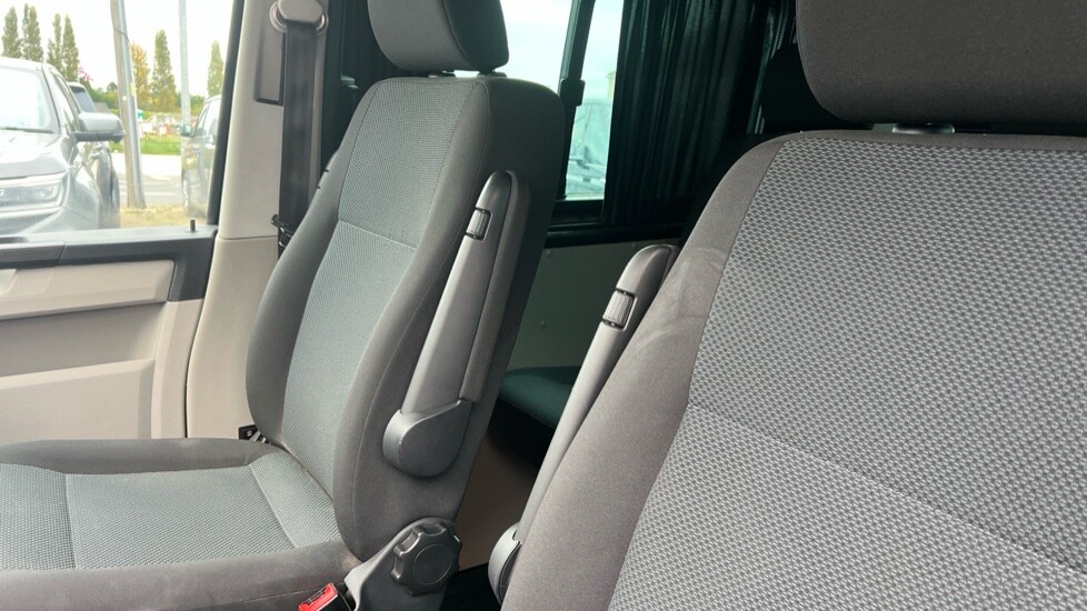 Used Volkswagen Transporter 2018 for sale - 76773286: Photo 34