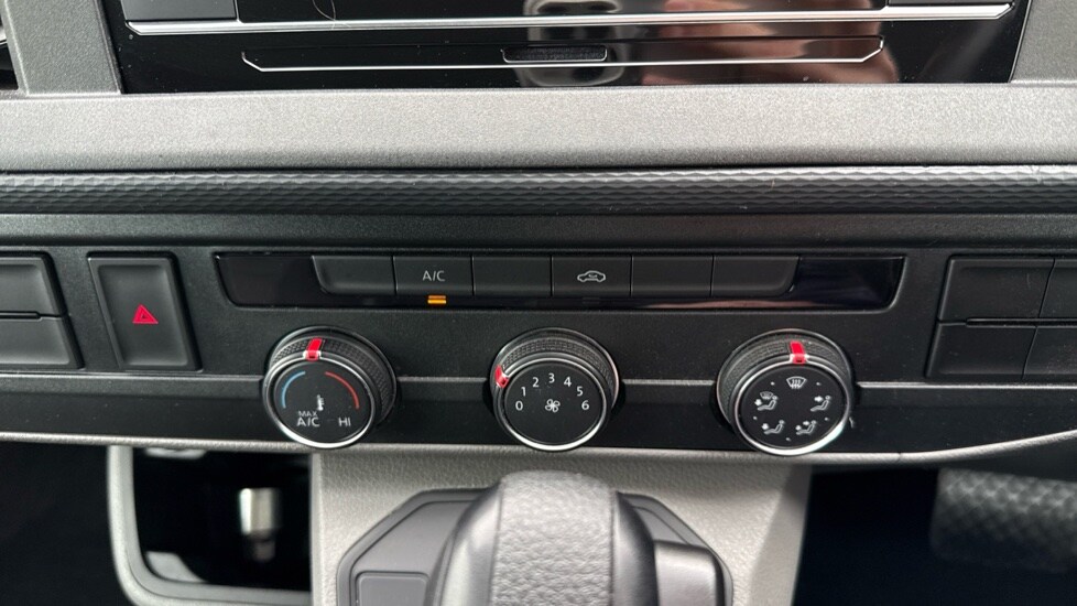 Used Volkswagen Transporter 2024 for sale - 76297467: Photo 13