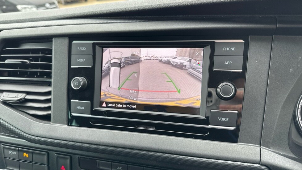 Used Volkswagen Transporter 2024 for sale - 76297467: Photo 28
