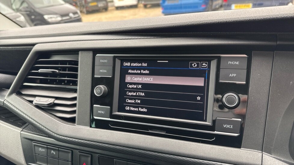 Used Volkswagen Transporter 2024 for sale - 76297467: Photo 30