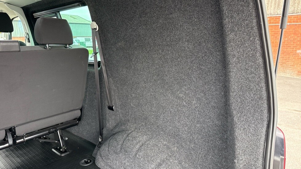 Used Volkswagen Transporter 2024 for sale - 76297467: Photo 36