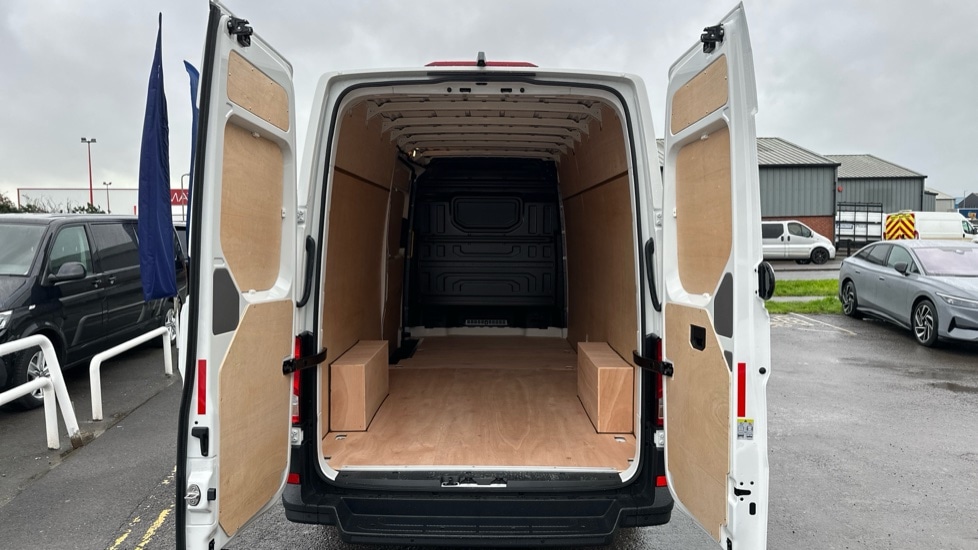 Used Volkswagen Crafter 2025 for sale - 76914881: Photo 10