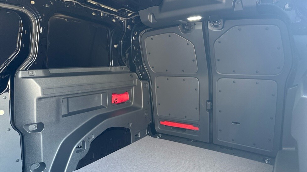 Used Volkswagen ID.Buzz 2024 for sale - 76552505: Photo 9