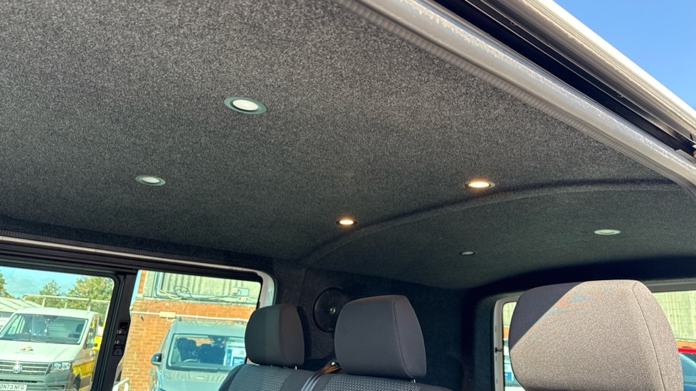 Used Volkswagen Transporter 2024 for sale - 76140047: Photo 39