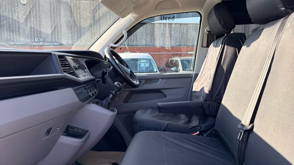 Used Volkswagen Transporter 2023 for sale - 76466222: Photo 2