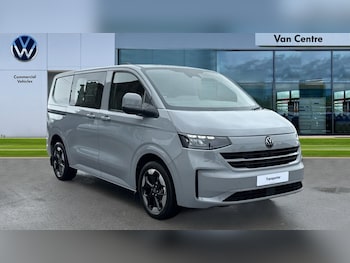 2025 - Volkswagen T32 Swb Diese 2.0 TDI 170 Commerce Pro Kombi Van Auto