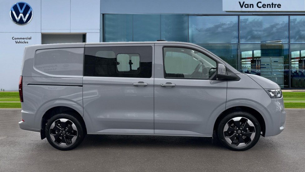 Used Volkswagen Transporter 2025 for sale - 76332201: Photo 4