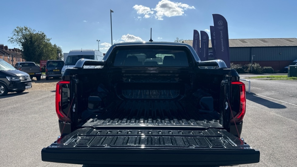 Used Volkswagen Amarok 2024 for sale - 76104323: Photo 10