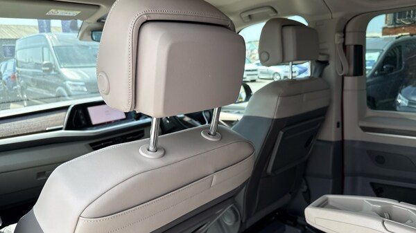 Used Volkswagen Multivan 2025 for sale - 75404145: Photo 21