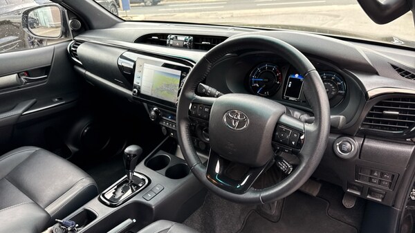 Used Toyota Hilux 2023 for sale - 76140024: Photo 10