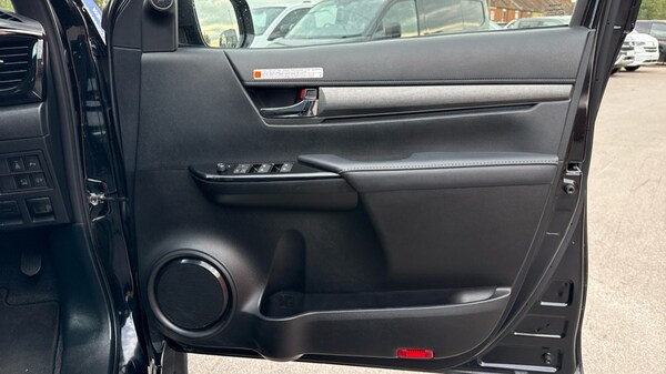 Used Toyota Hilux 2023 for sale - 76140024: Photo 19