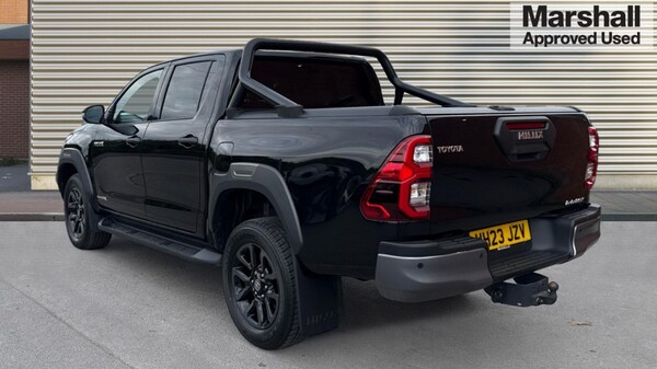 Used Toyota Hilux 2023 for sale - 76140024: Photo 2