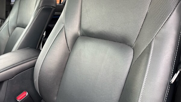 Used Toyota Hilux 2023 for sale - 76140024: Photo 35