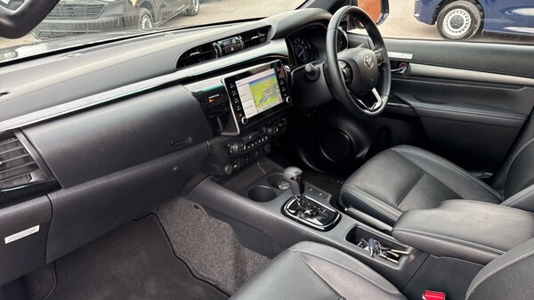 Used Toyota Hilux 2023 for sale - 76140024: Photo 36