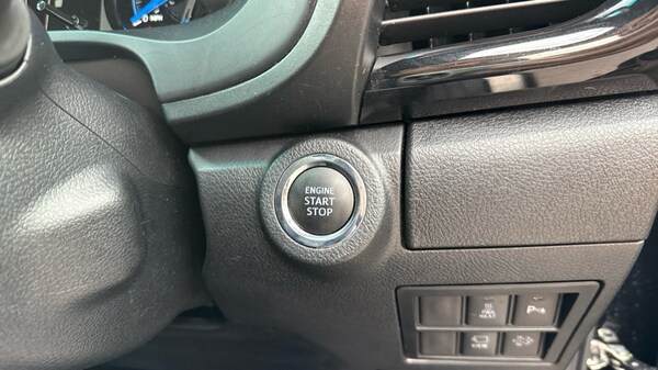 Used Toyota Hilux 2023 for sale - 76140024: Photo 39