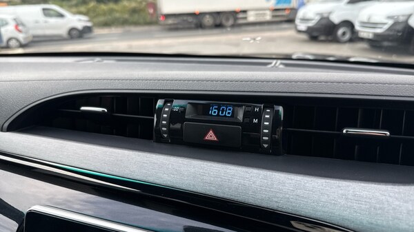 Used Toyota Hilux 2023 for sale - 76140024: Photo 43