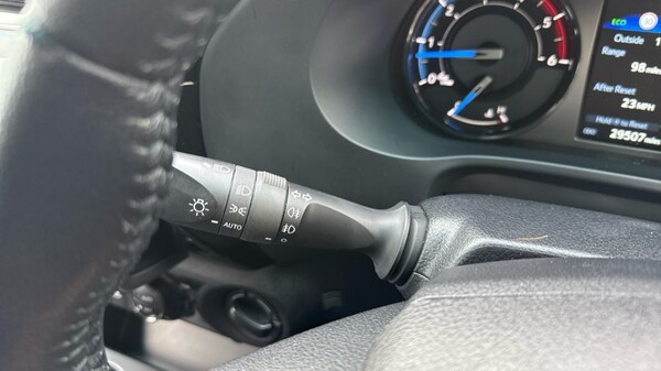 Used Toyota Hilux 2023 for sale - 76140024: Photo 47