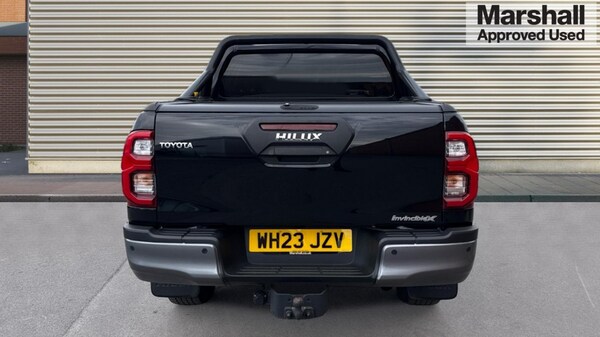 Used Toyota Hilux 2023 for sale - 76140024: Photo 8