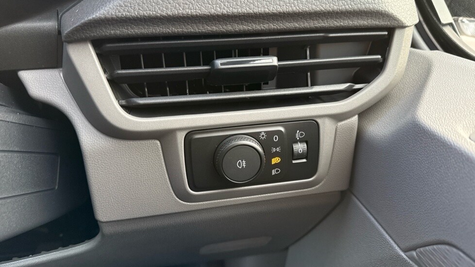 Used Volkswagen Transporter 2025 for sale - 76870571: Photo 21