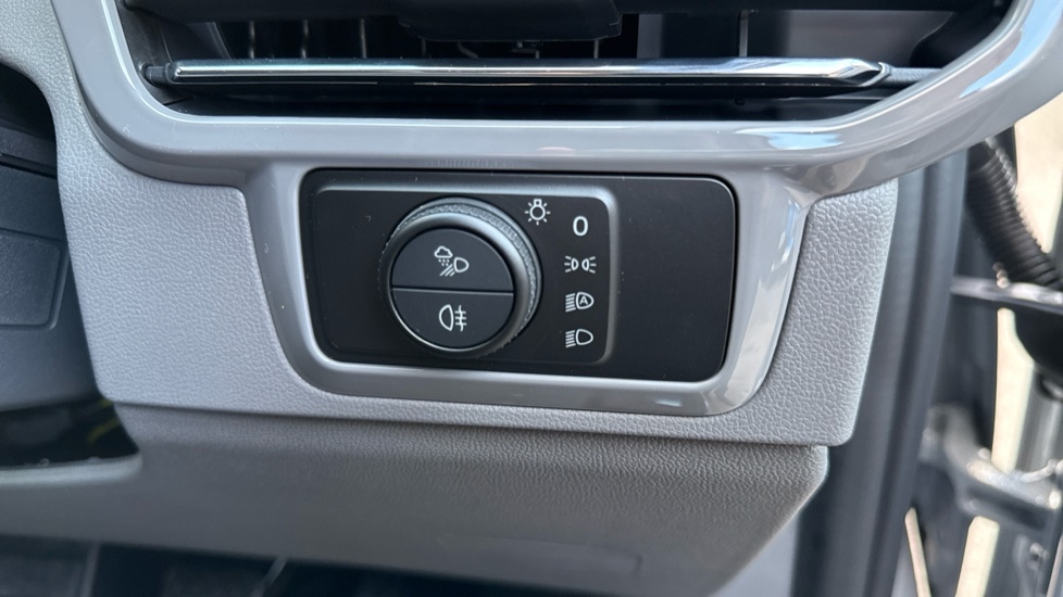 Used Volkswagen Transporter 2025 for sale - 76999479: Photo 41