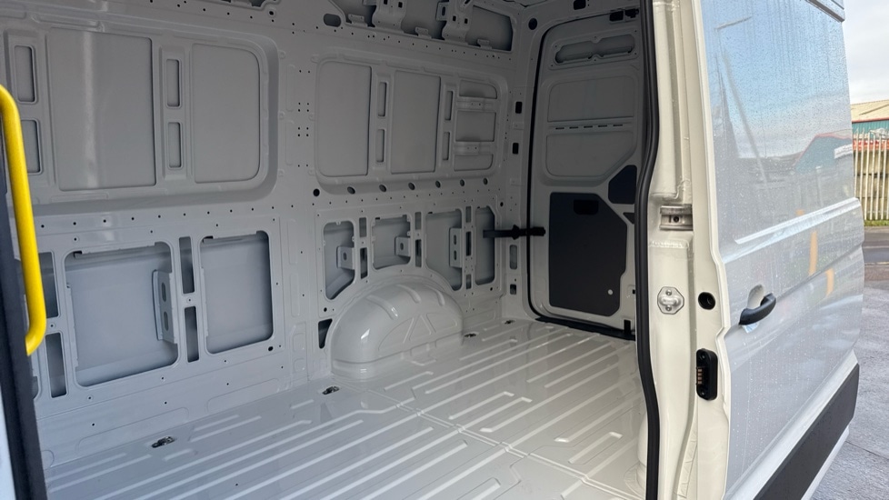Used Volkswagen Crafter 2024 for sale - 76868600: Photo 9