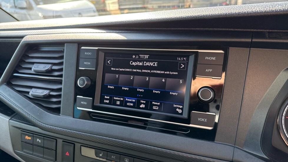 Used Volkswagen Transporter 2024 for sale - 76647829: Photo 16