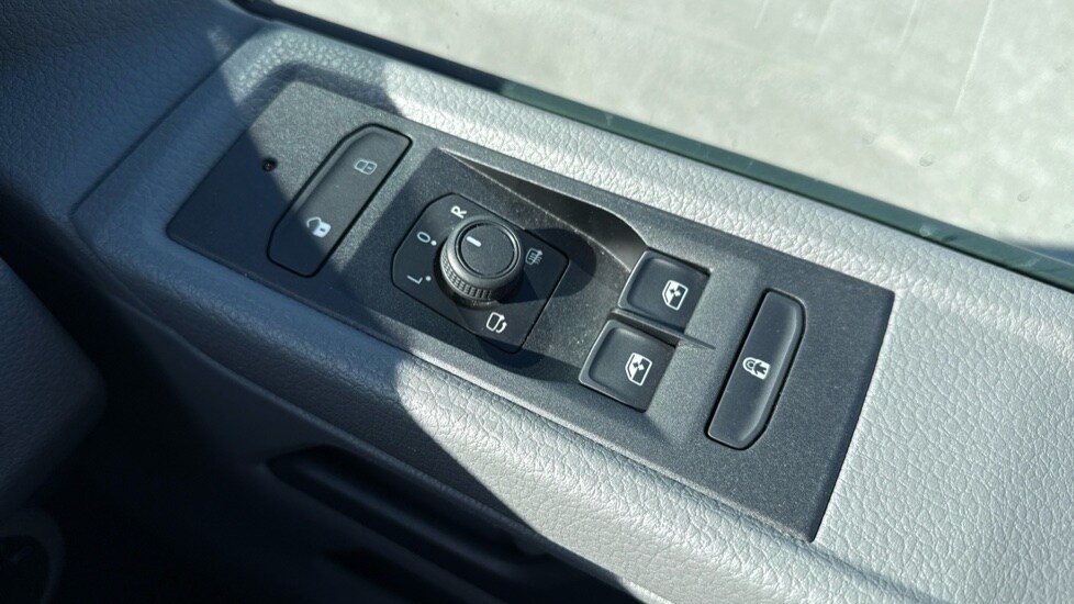 Used Volkswagen Transporter 2024 for sale - 76647829: Photo 21