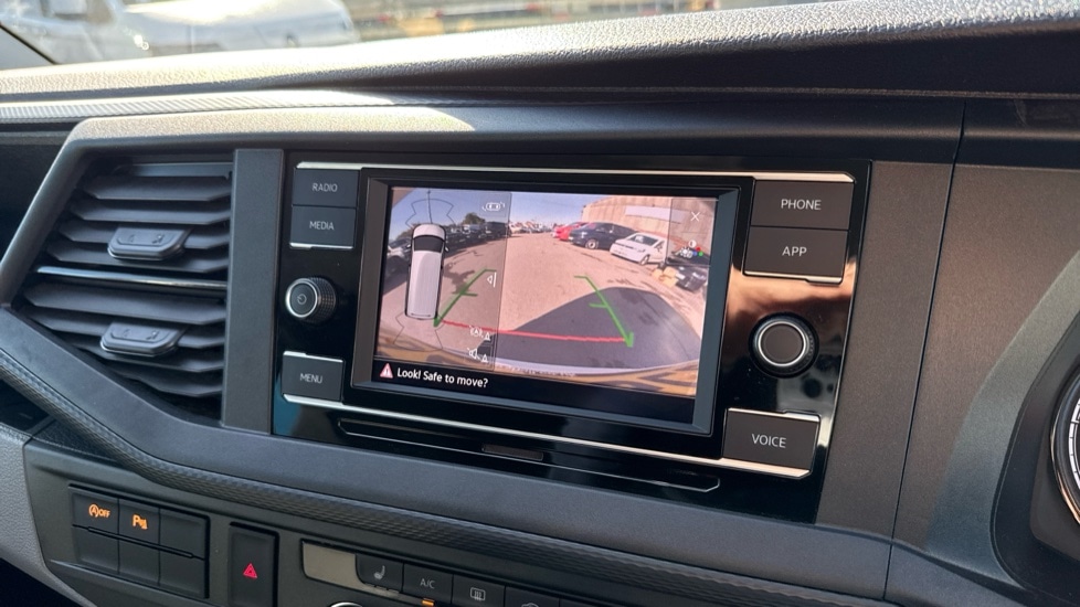 Used Volkswagen Transporter 2024 for sale - 76647829: Photo 28