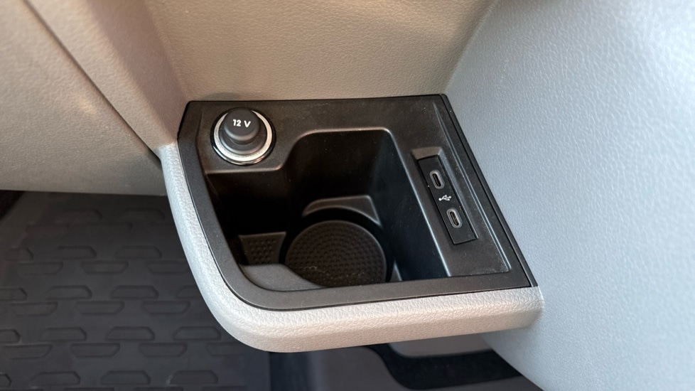 Used Volkswagen Transporter 2024 for sale - 76647829: Photo 33