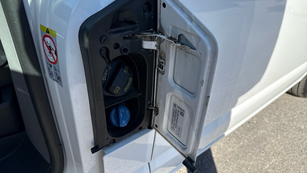 Used Volkswagen Transporter 2024 for sale - 76647829: Photo 37