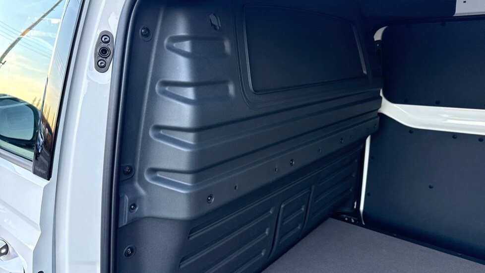 Used Volkswagen ID.Buzz 2025 for sale - 76914871: Photo 41