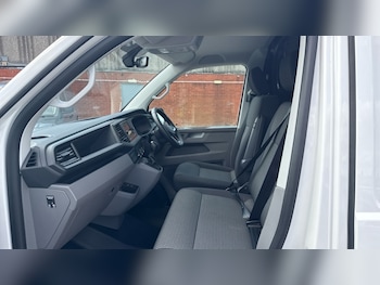 Used Volkswagen Transporter 2024 for sale - 75405920: Photo