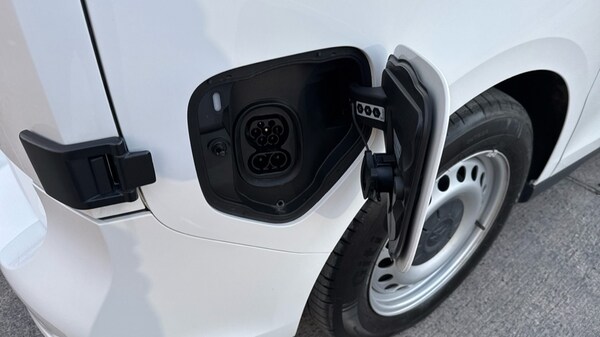 Used Volvo S60 2024 for sale - 75405937: Photo 44