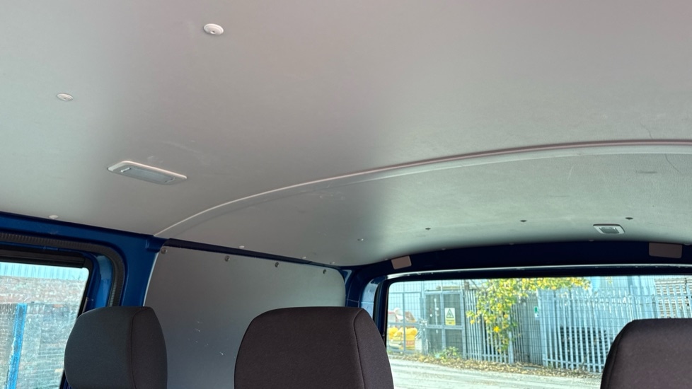 Used Volkswagen Transporter 2024 for sale - 77050930: Photo 28