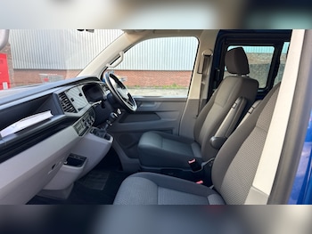 Used Volkswagen Transporter 2024 for sale - 77050930: Photo