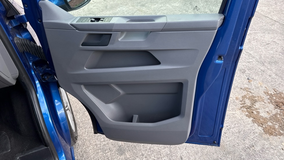 Used Volkswagen Transporter 2024 for sale - 77050930: Photo 34
