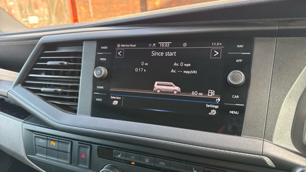 Used Volkswagen Transporter 2024 for sale - 77050930: Photo 46