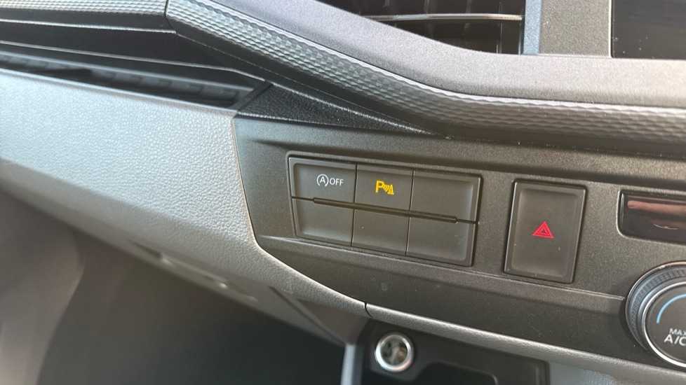 Used Volkswagen Transporter 2024 for sale - 76977693: Photo 52