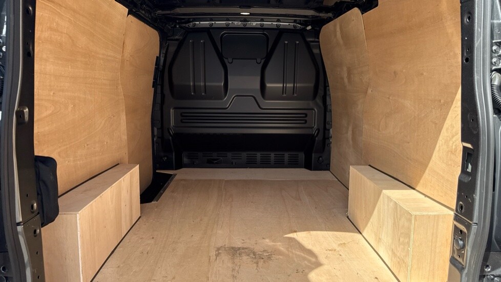 Used Volkswagen Transporter 2025 for sale - 76868532: Photo 18