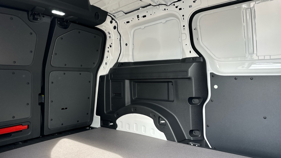 Used Volkswagen ID.Buzz 2024 for sale - 76869164: Photo 9