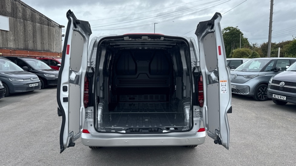 Used Volkswagen Transporter 2025 for sale - 76868723: Photo 10