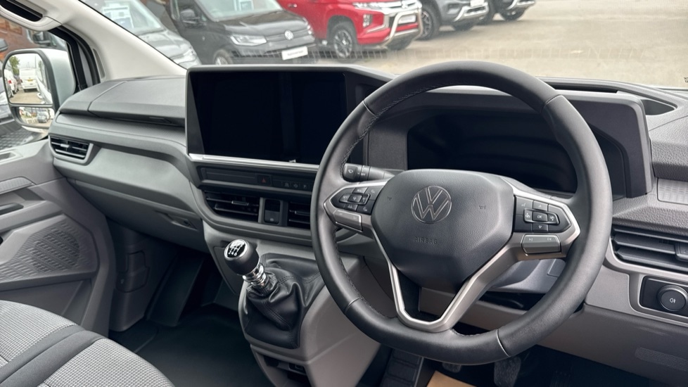 Used Volkswagen Transporter 2025 for sale - 76868723: Photo 11