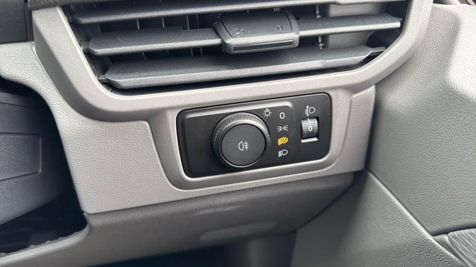 Used Volkswagen Transporter 2025 for sale - 76868723: Photo 29